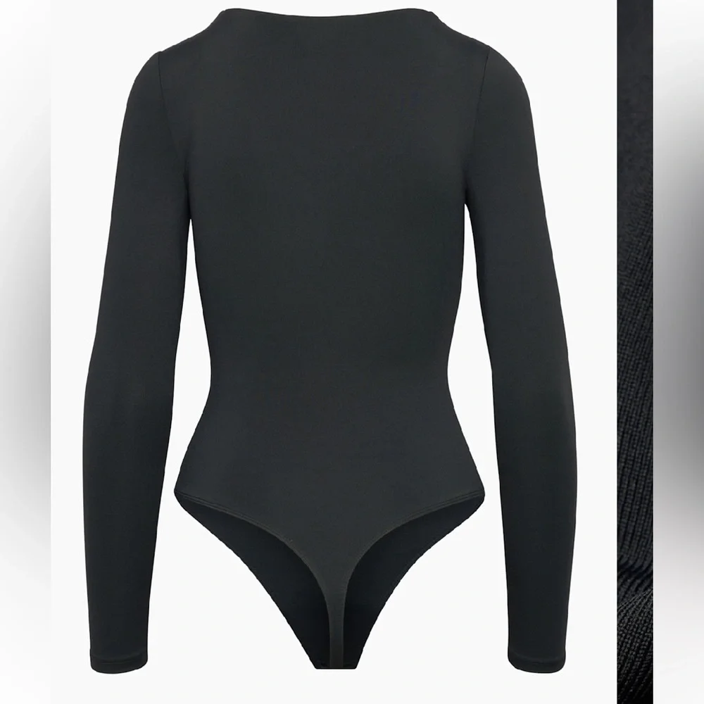 Aritzia contour V-Neck Longsleeve Bodysuit - Picture 3 of 3